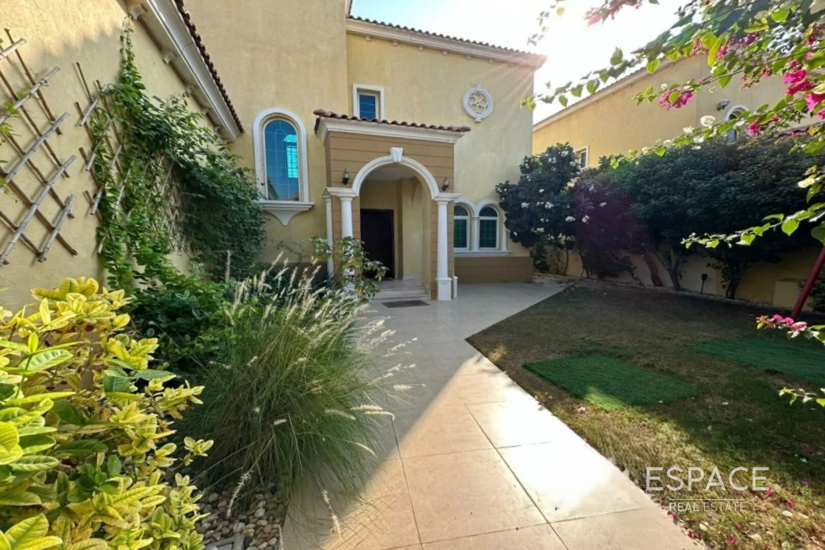 PropertiesGalleryCamera