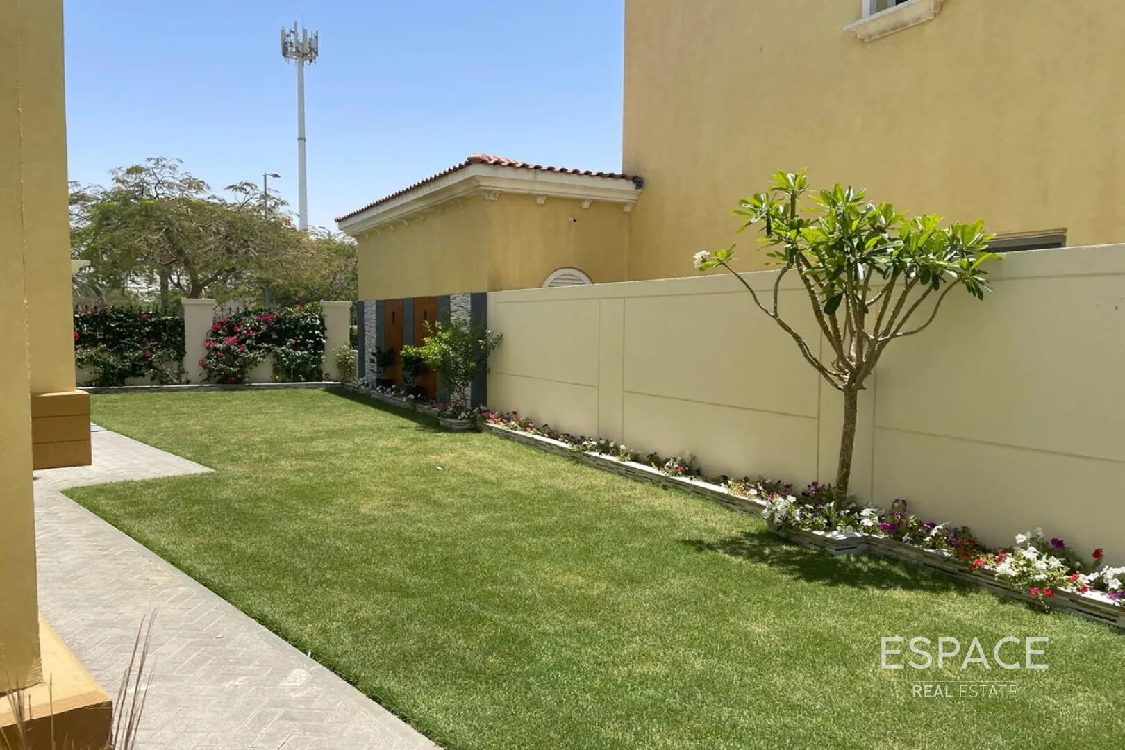 PropertiesGalleryCamera