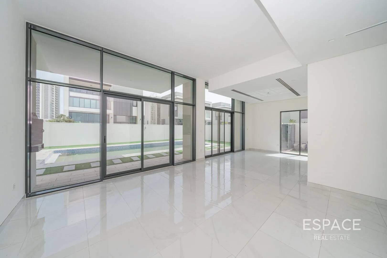 single static gallery