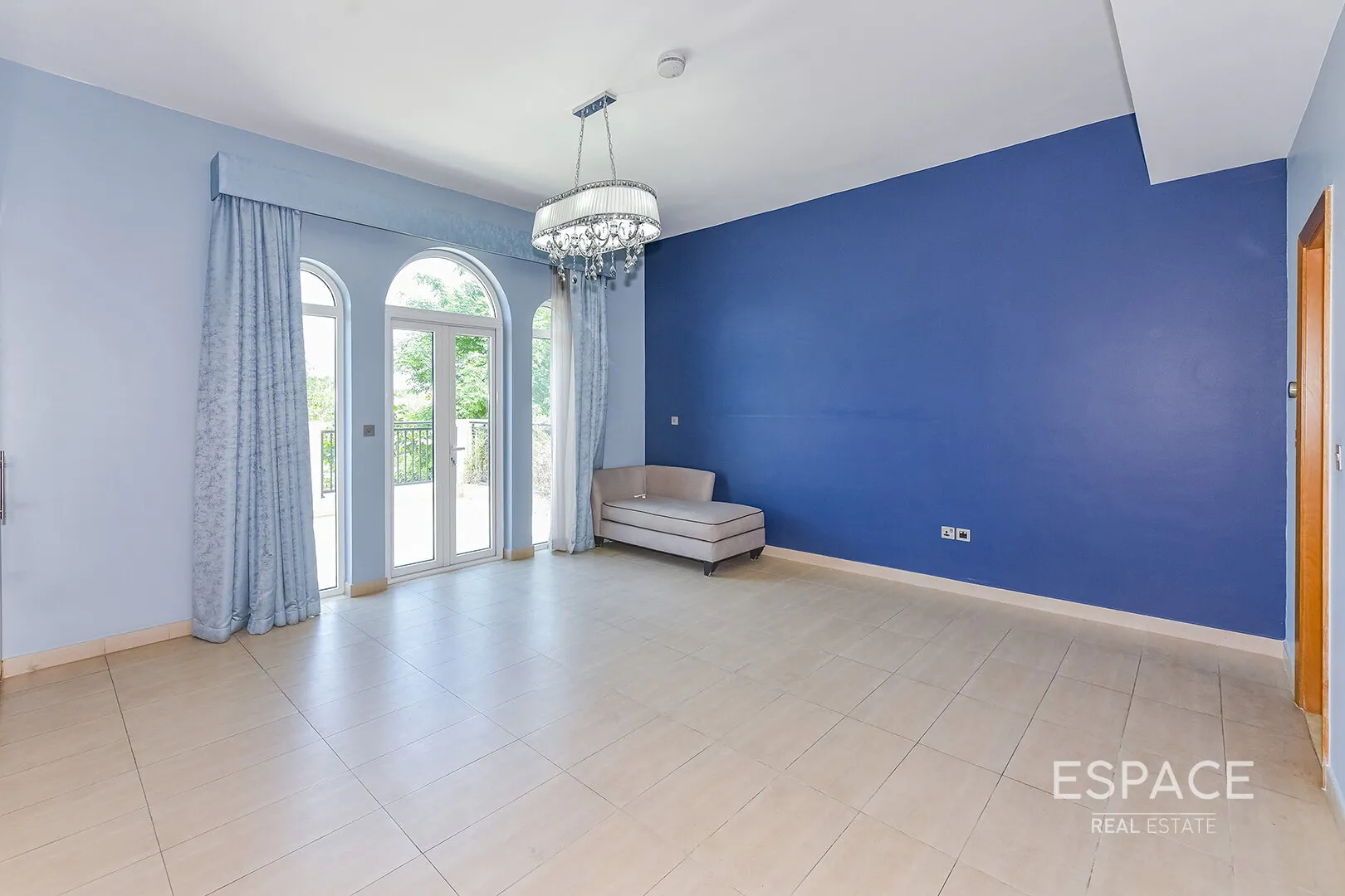 PropertiesGalleryCamera