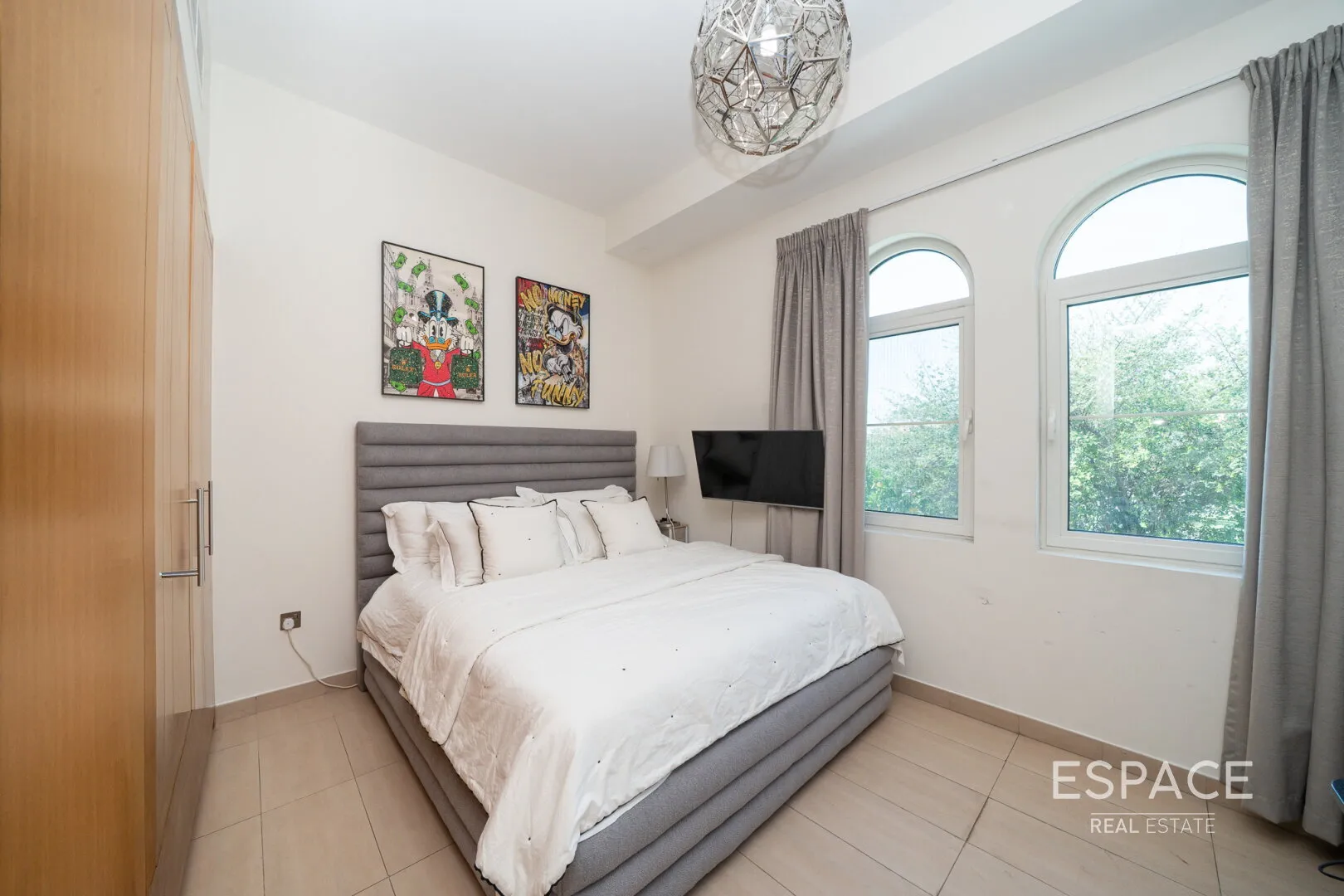 PropertiesGalleryCamera
