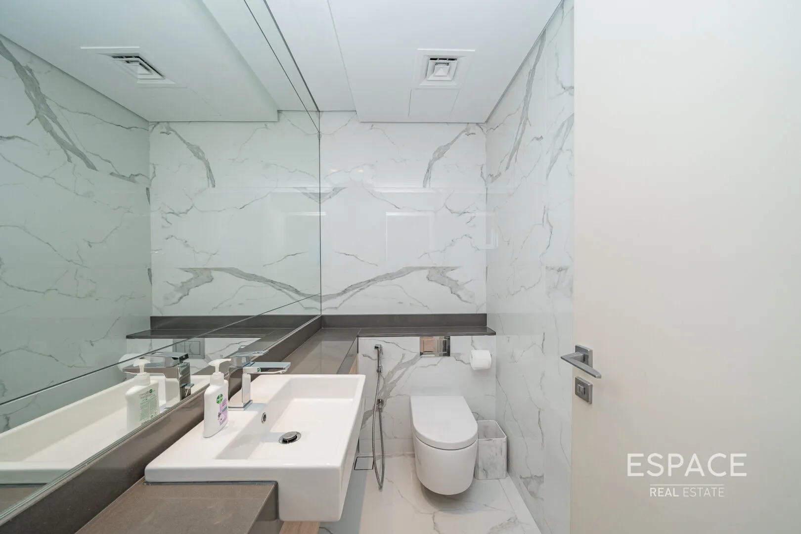 single static gallery