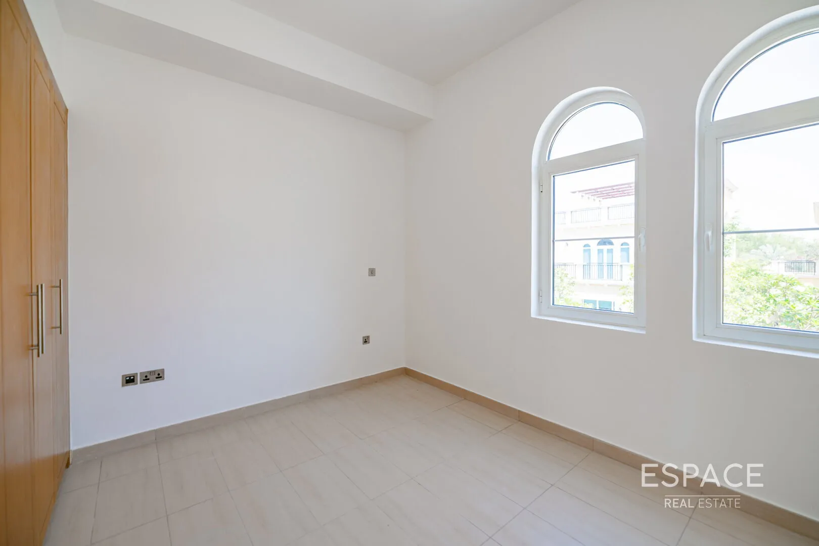 PropertiesGalleryCamera