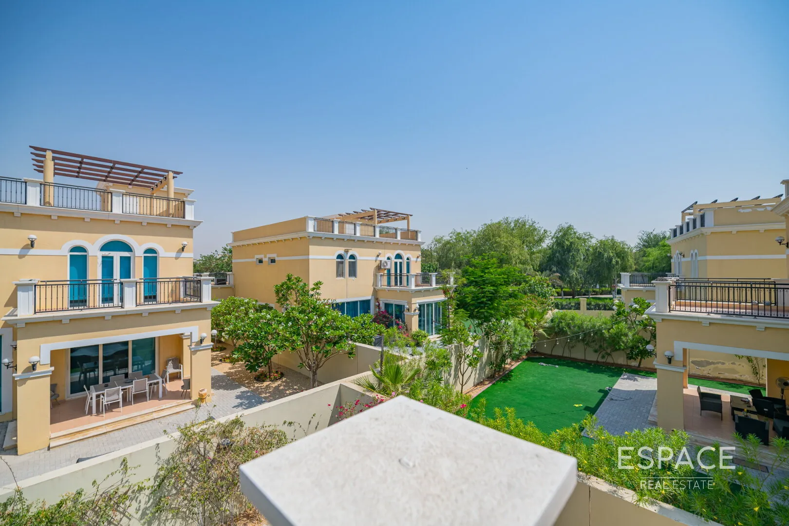 PropertiesGalleryCamera