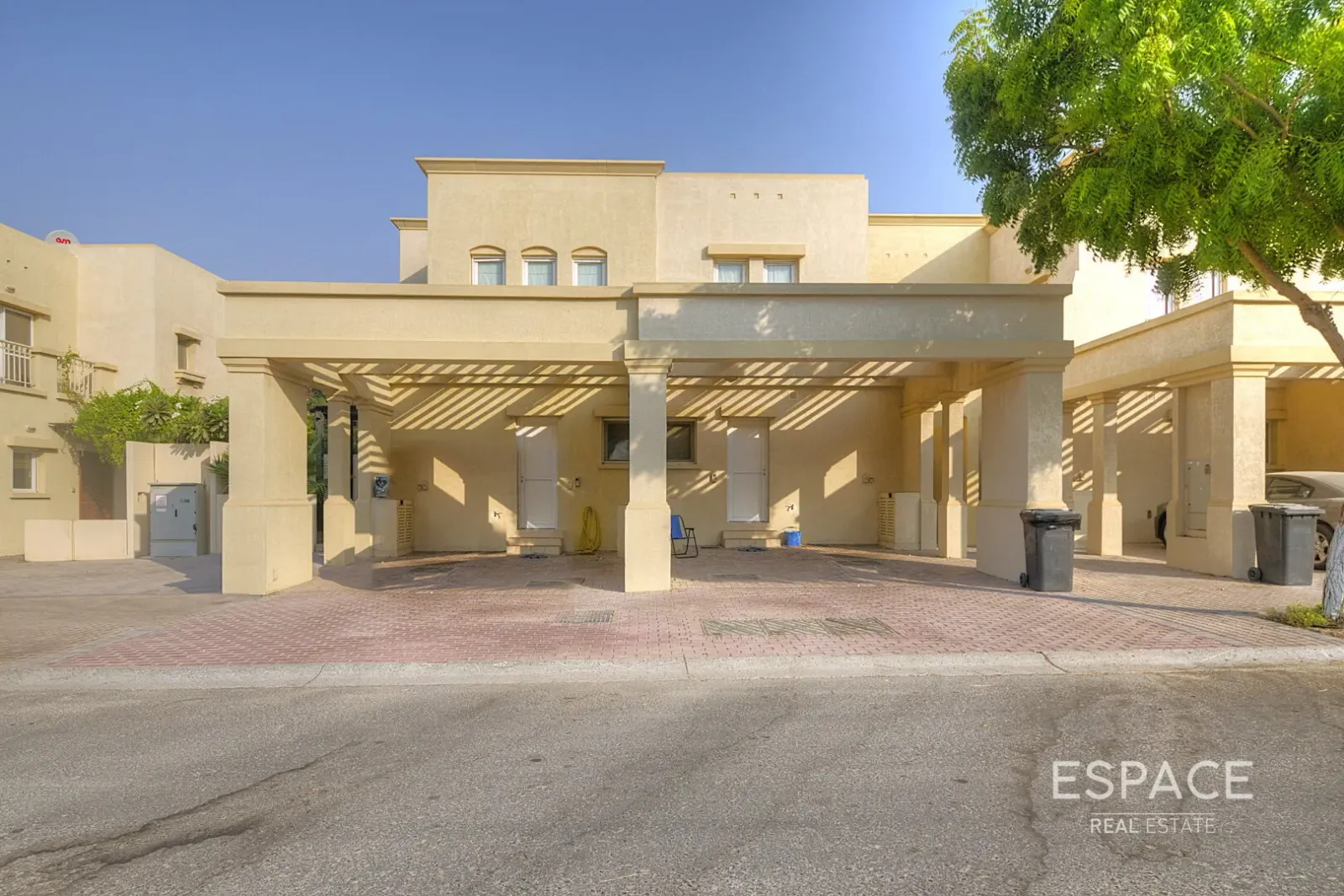 PropertiesGalleryCamera
