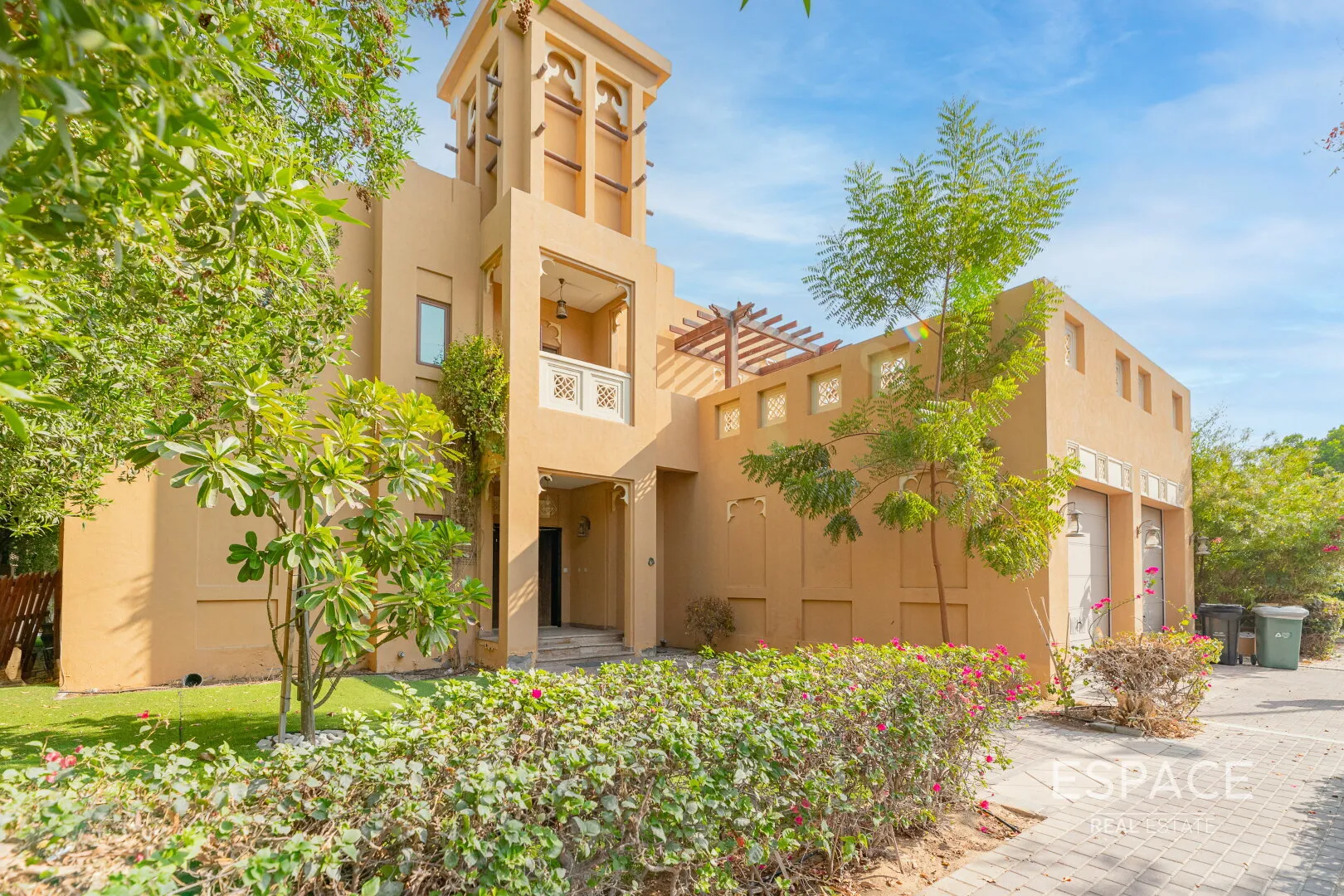 PropertiesGalleryCamera