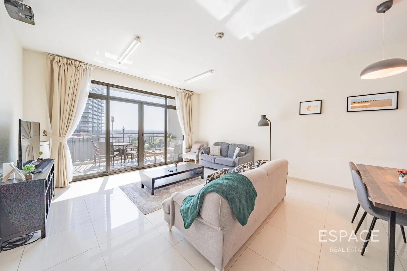 single static gallery