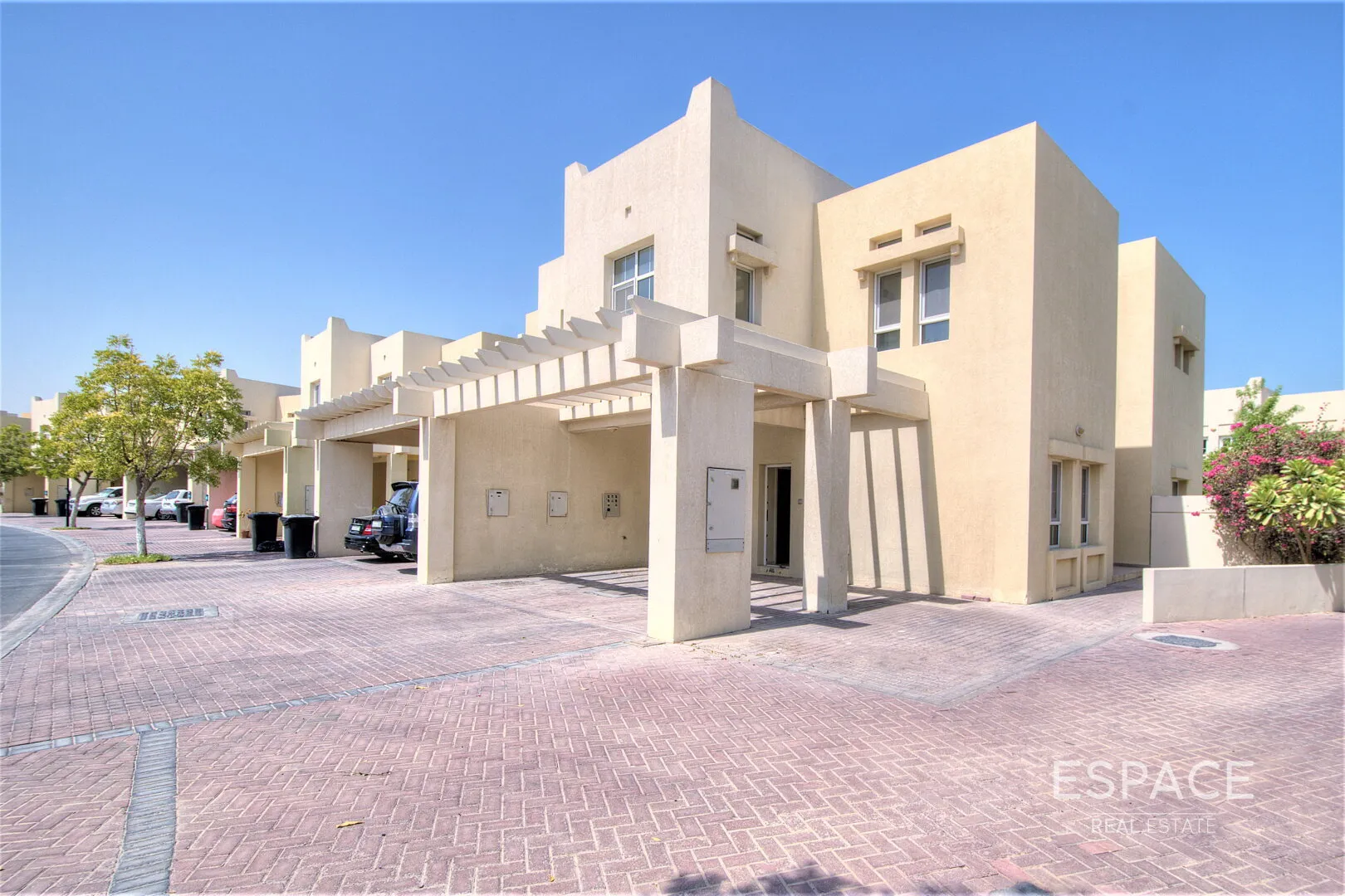 PropertiesGalleryCamera