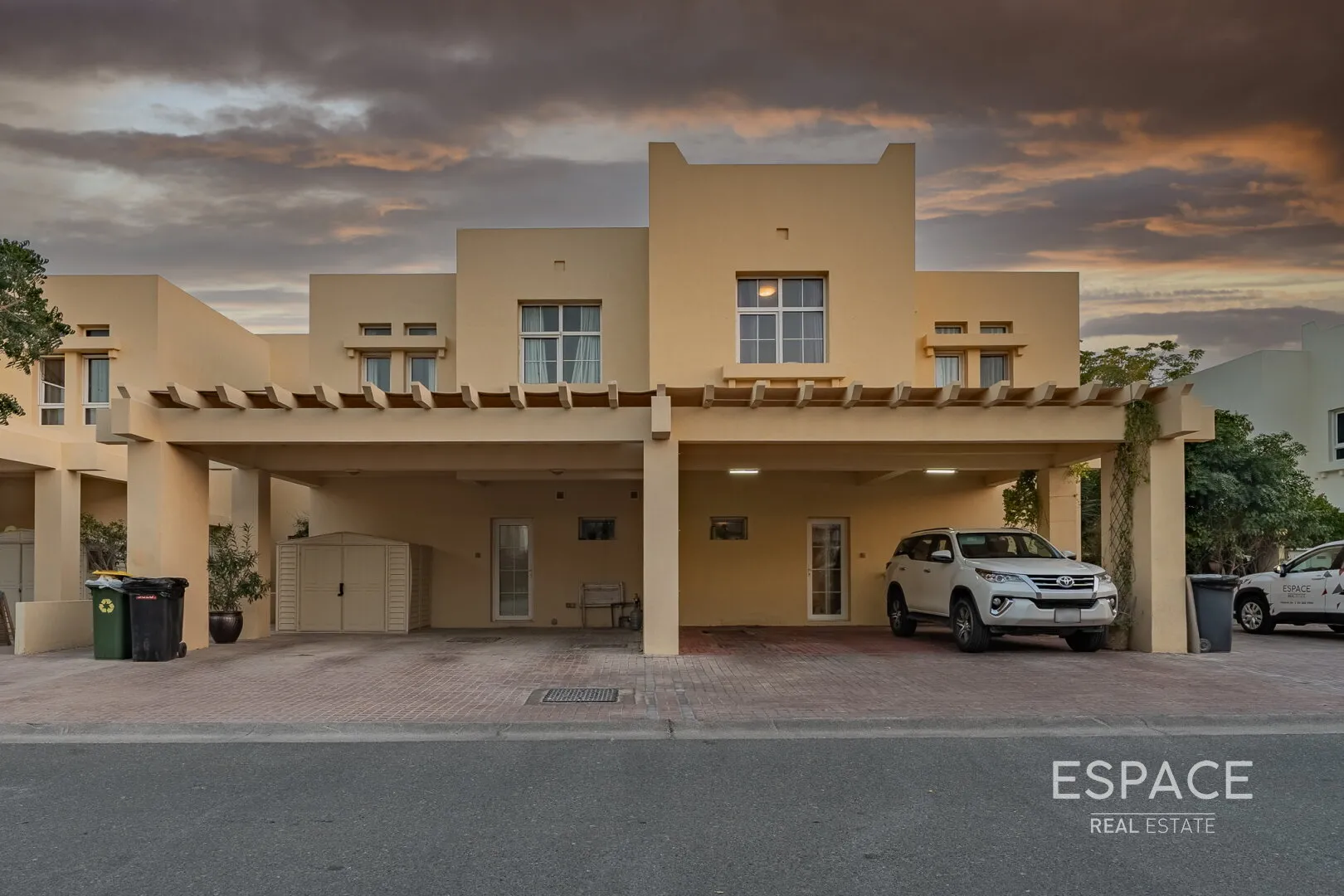 PropertiesGalleryCamera