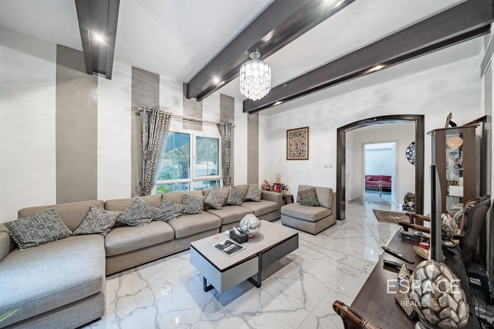 single static gallery