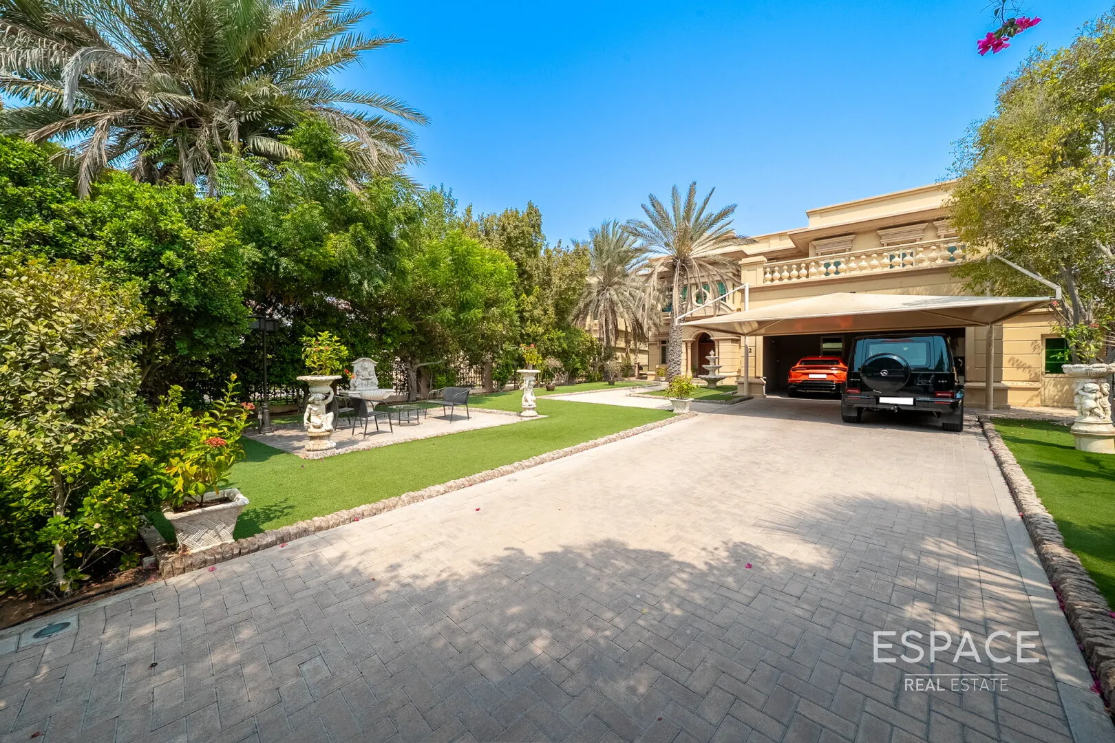 PropertiesGalleryCamera