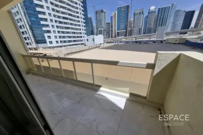 Marina Pearl, Dubai Marina, Dubai - Espace