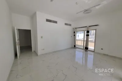 Marina Pearl, Dubai Marina, Dubai - Espace