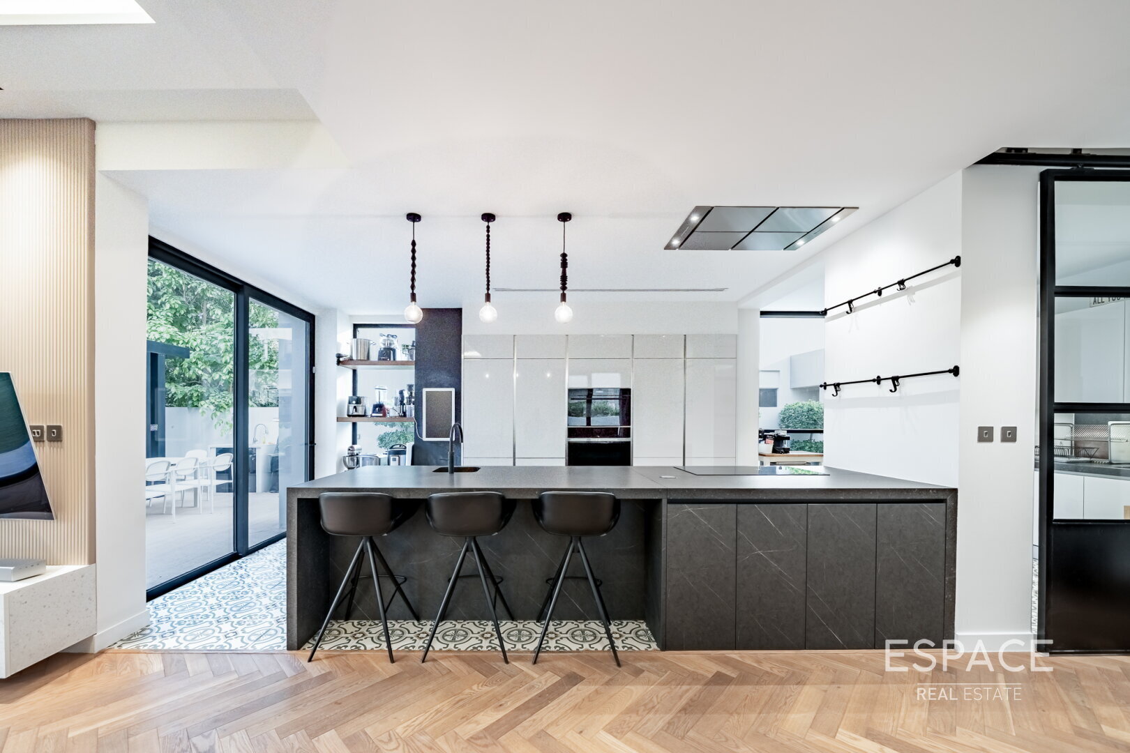 PropertiesGalleryCamera