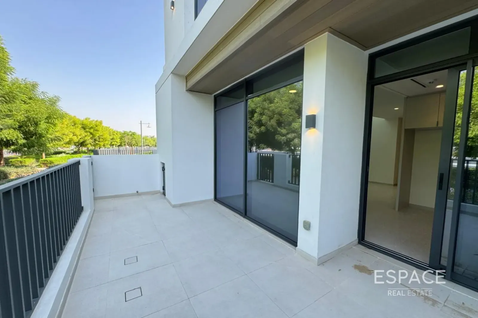 PropertiesGalleryCamera