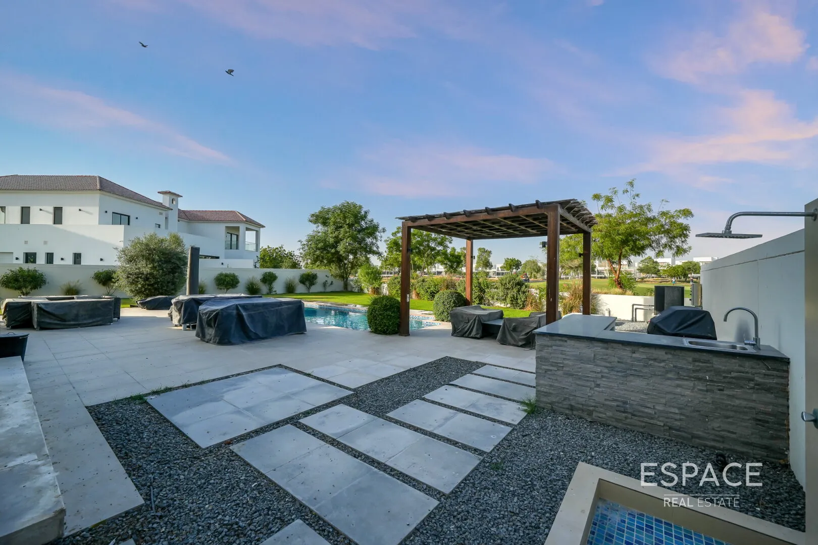 PropertiesGalleryCamera