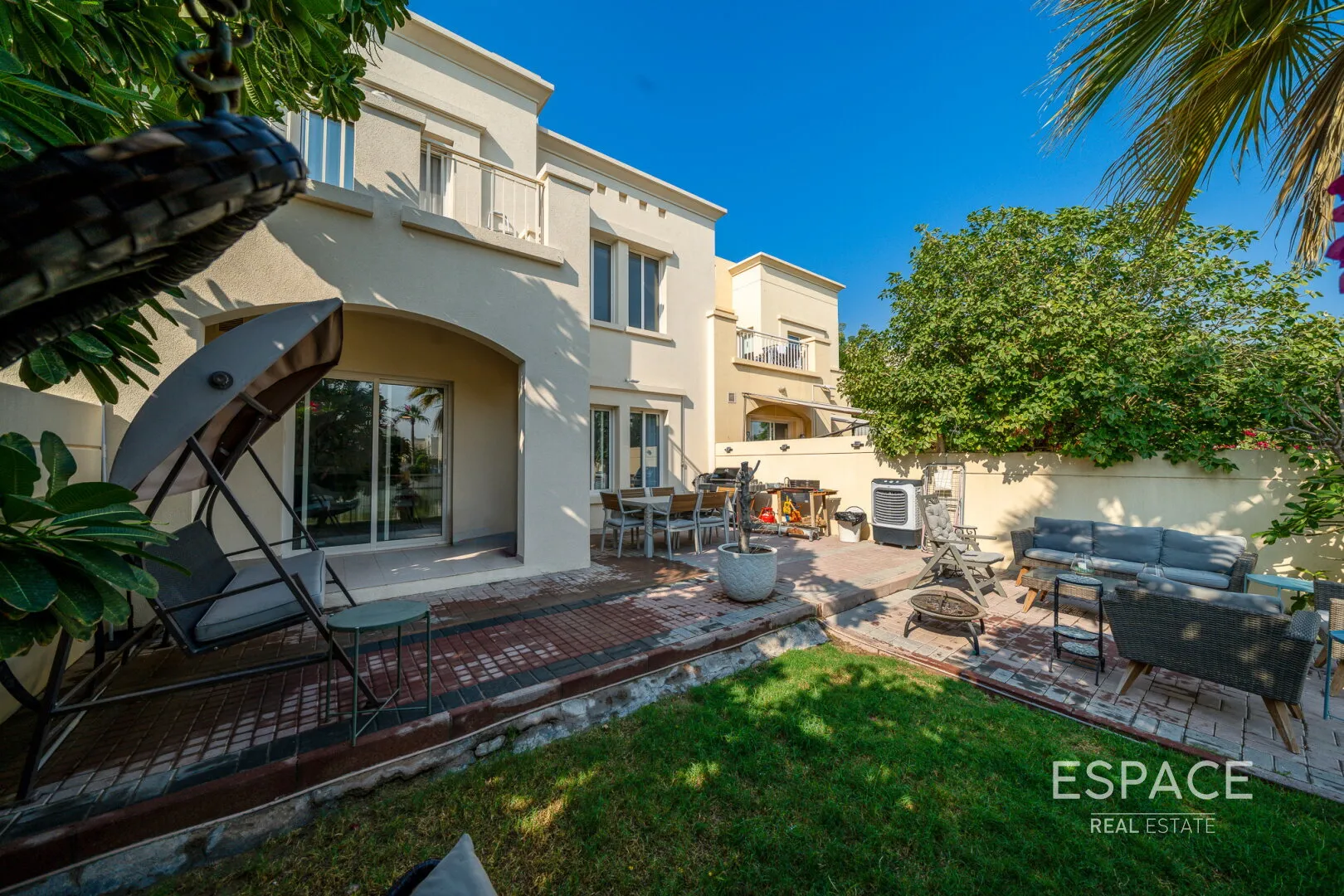 PropertiesGalleryCamera