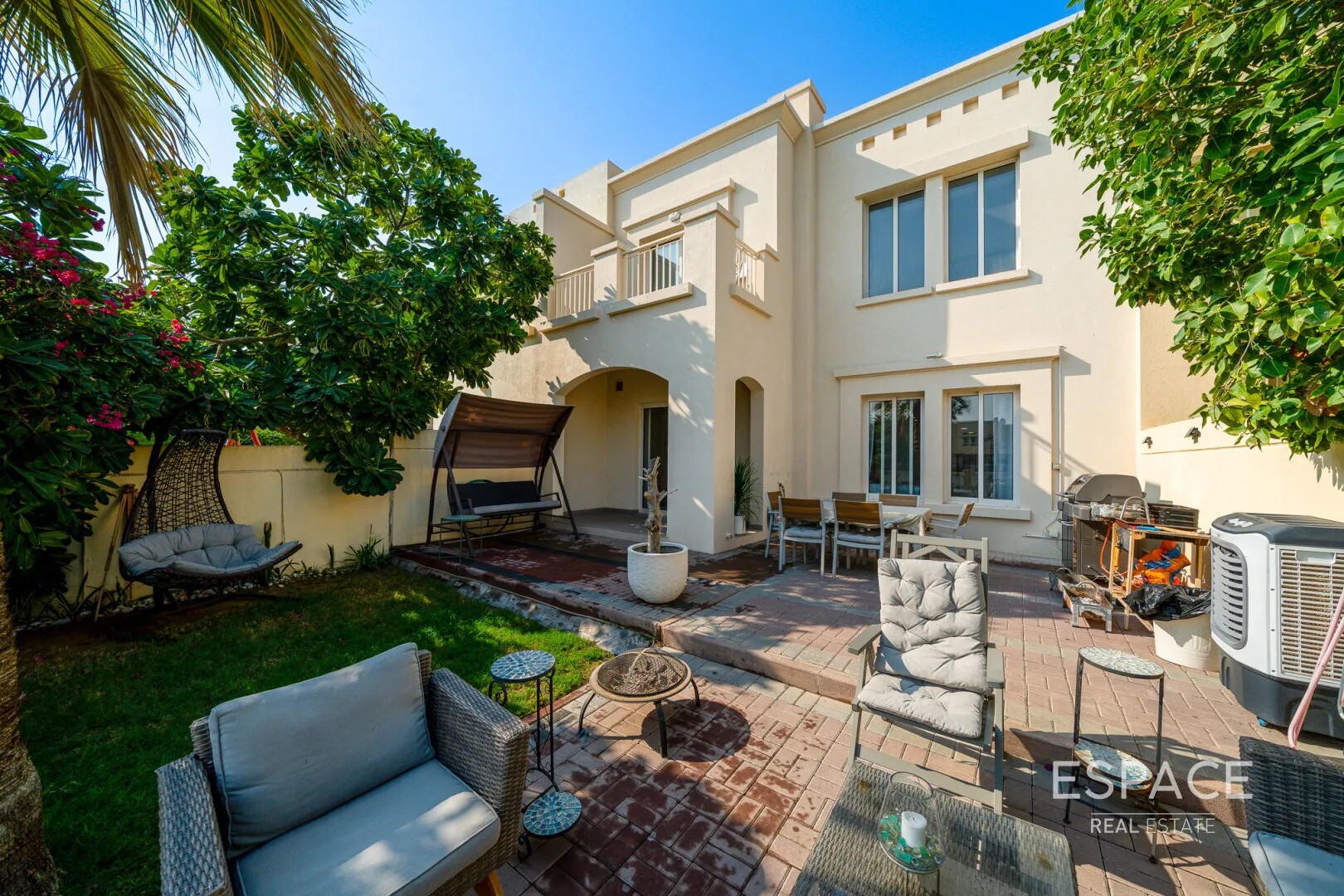 PropertiesGalleryCamera