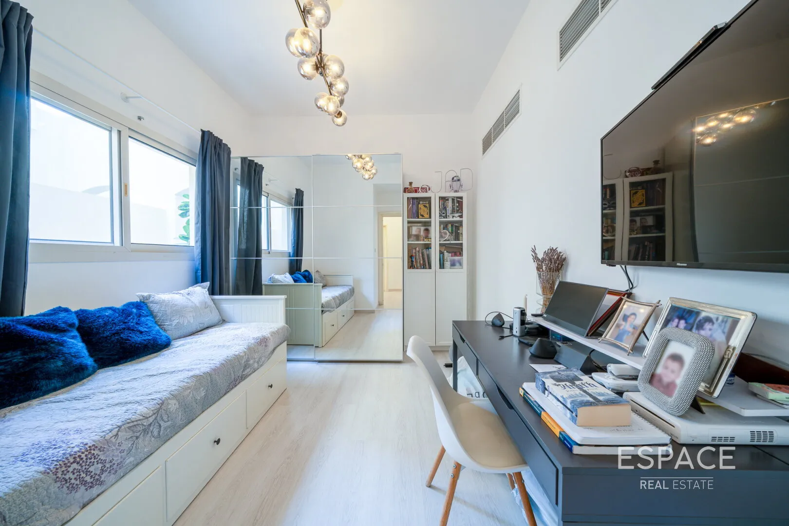 PropertiesGalleryCamera