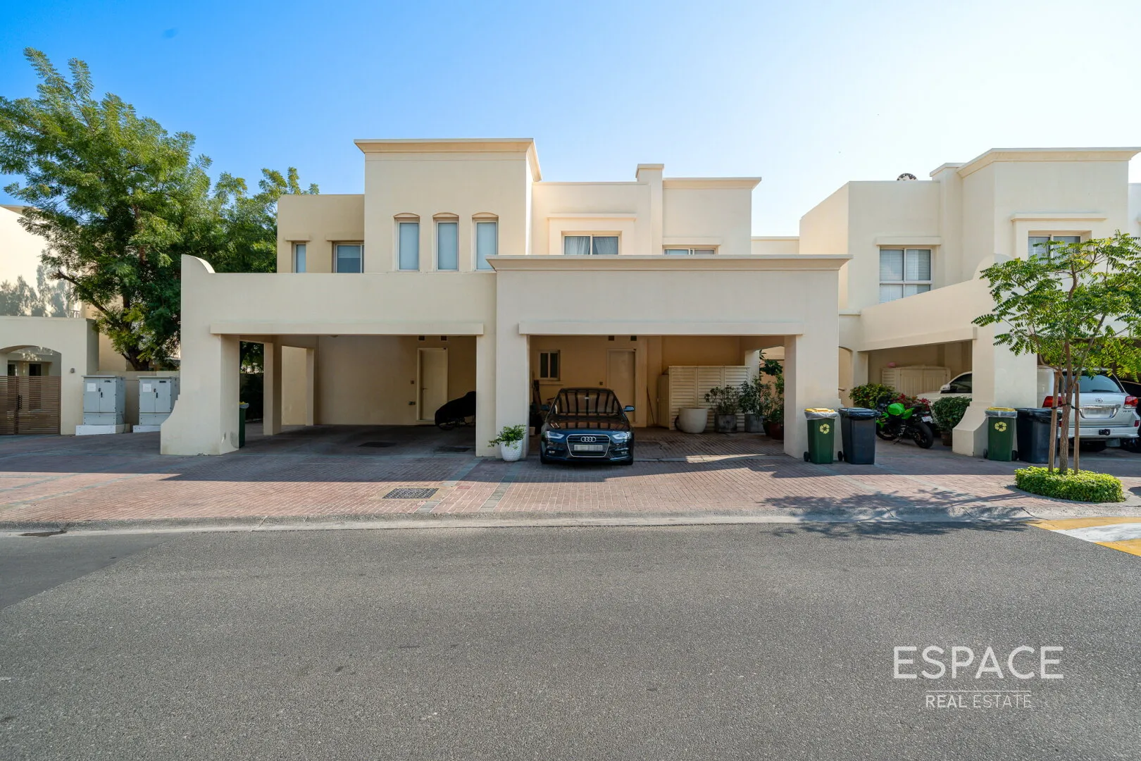 PropertiesGalleryCamera