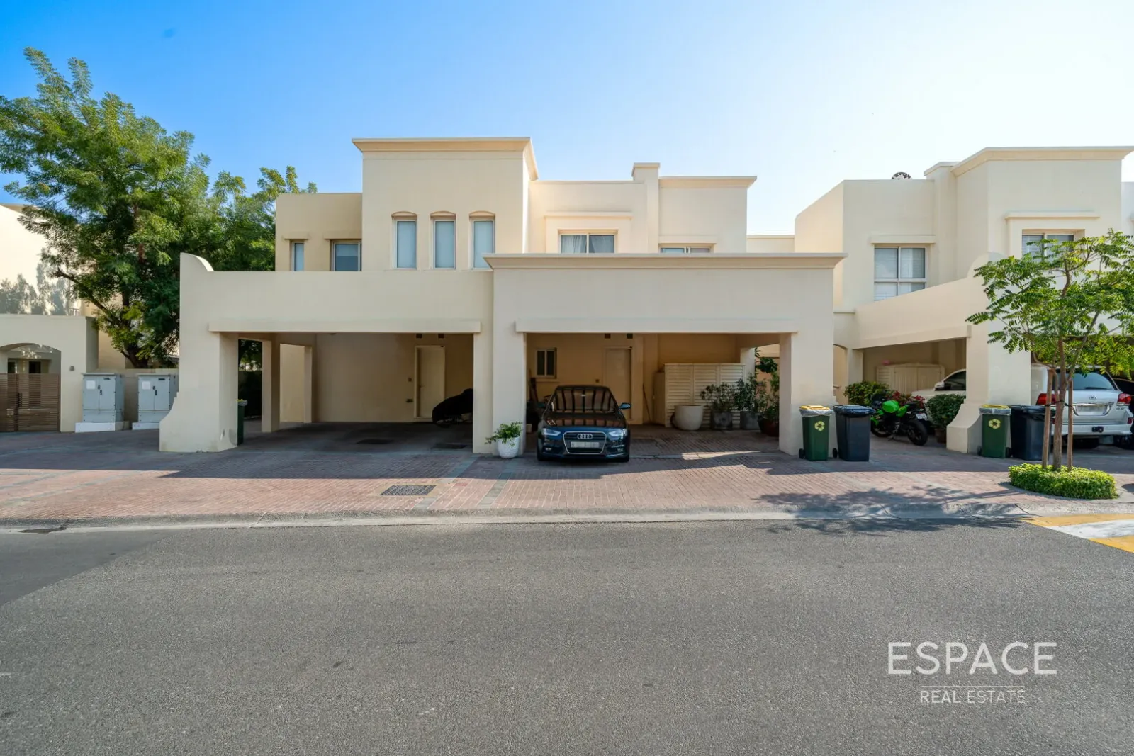 PropertiesGalleryCamera