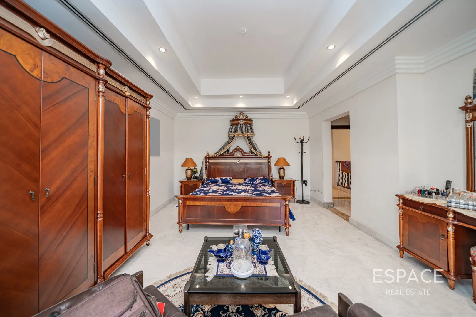 PropertiesGalleryCamera