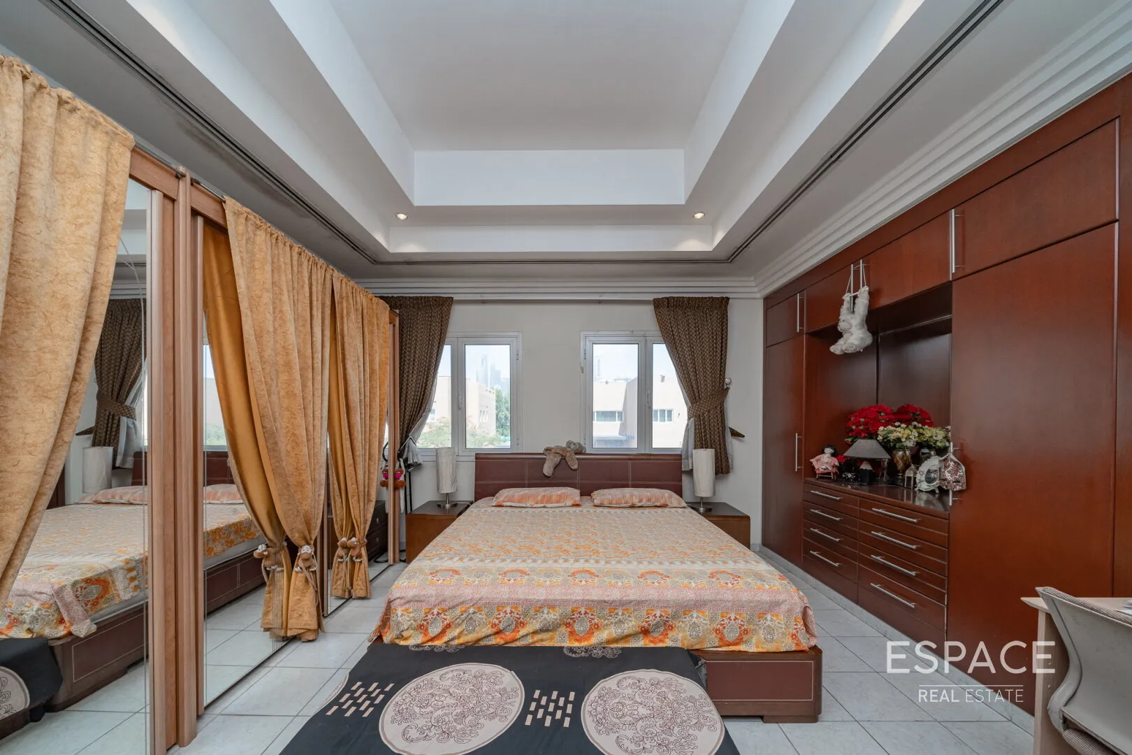 PropertiesGalleryCamera