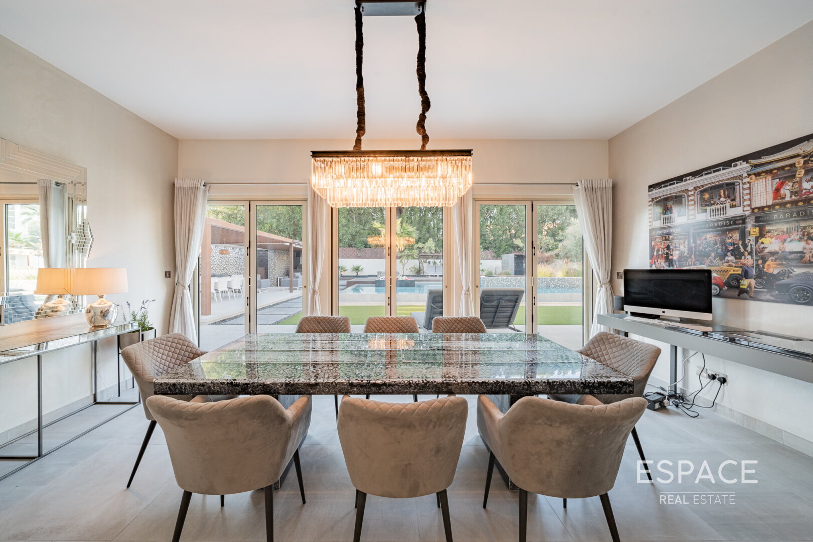 PropertiesGalleryCamera