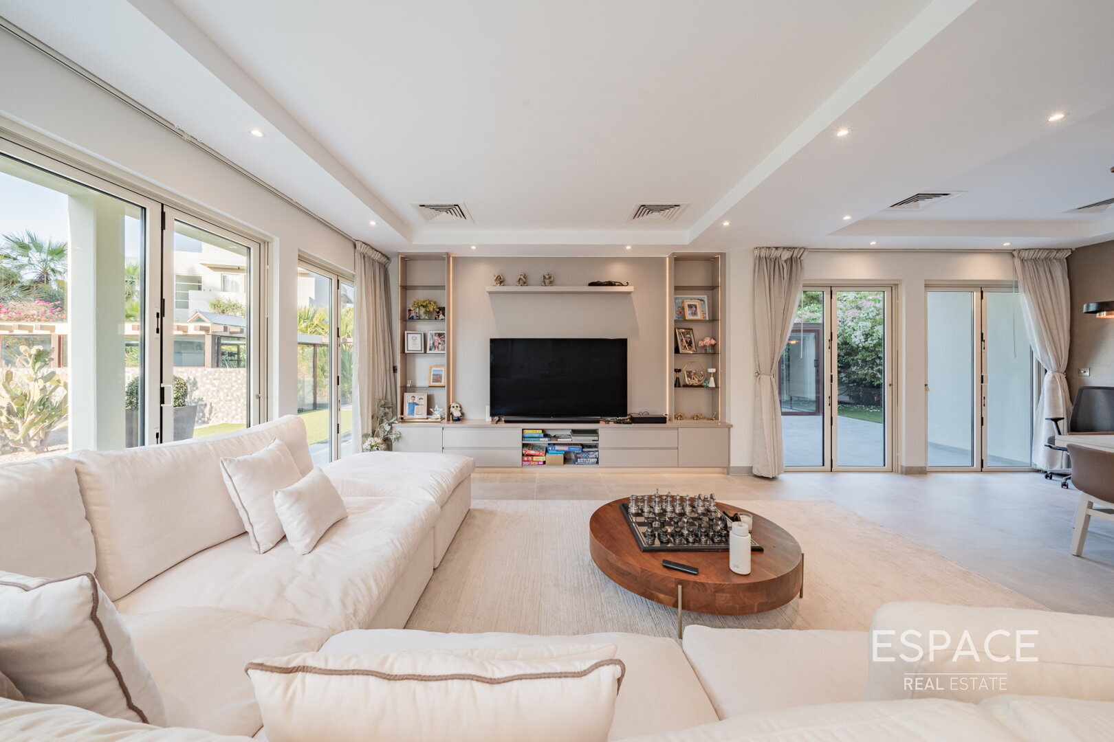 single static gallery