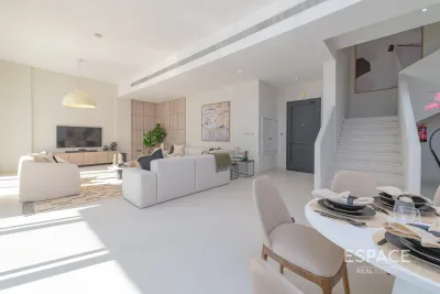 Palma Residences, Palm Jumeirah, Dubai - Espace