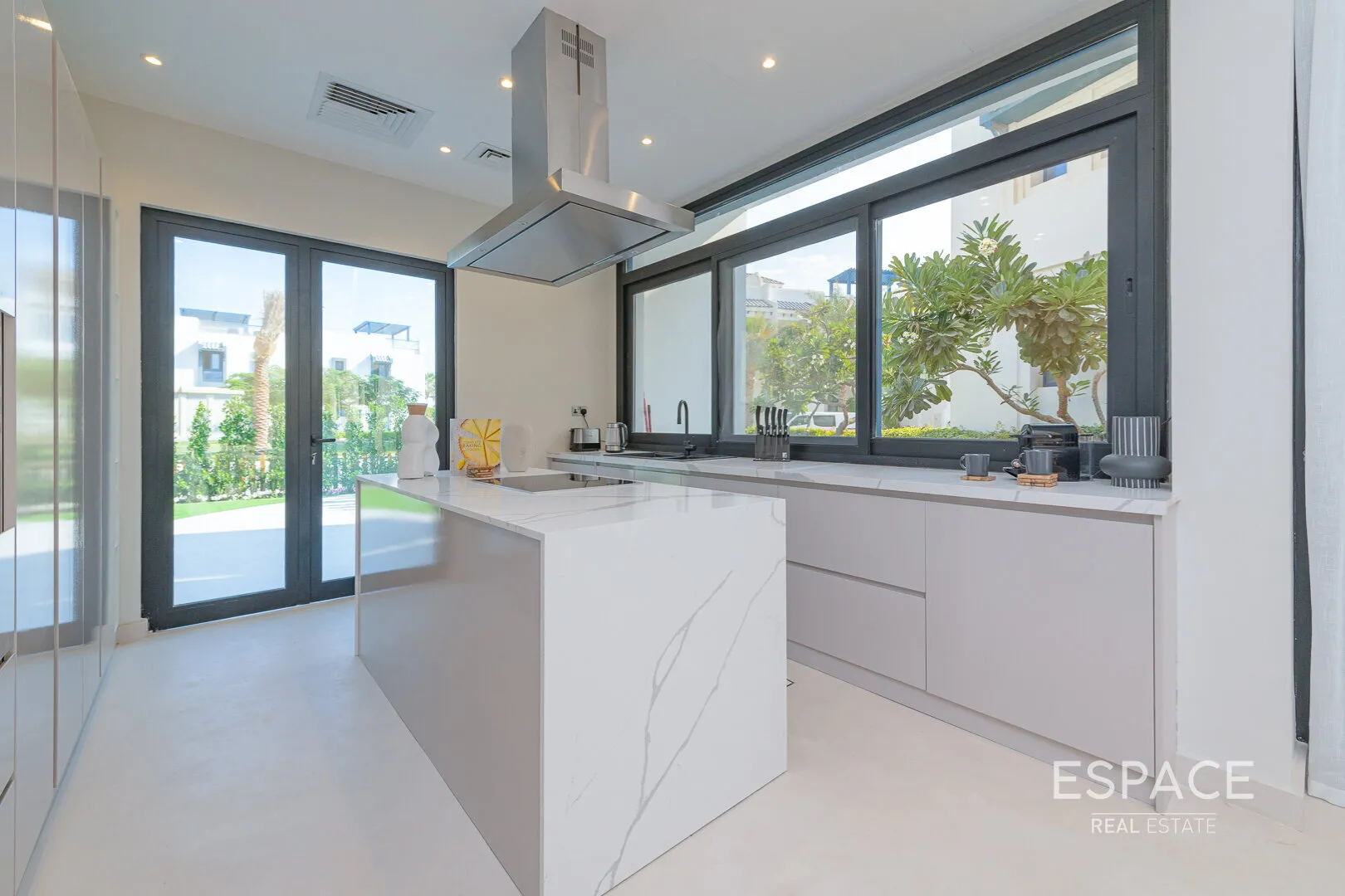 single static gallery