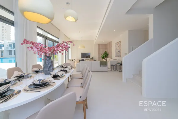 Palma Residences, Palm Jumeirah, Dubai - Espace