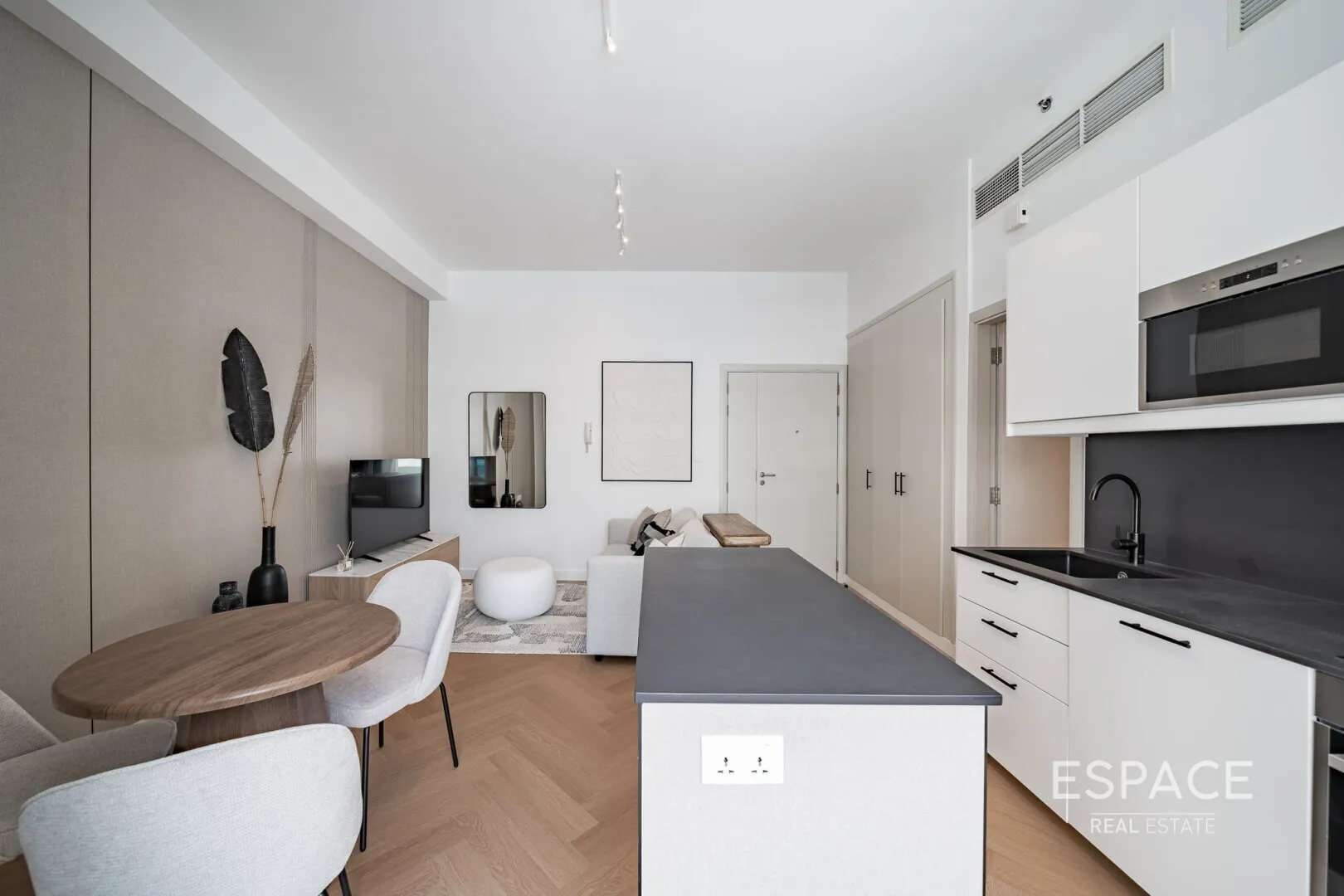 single static gallery