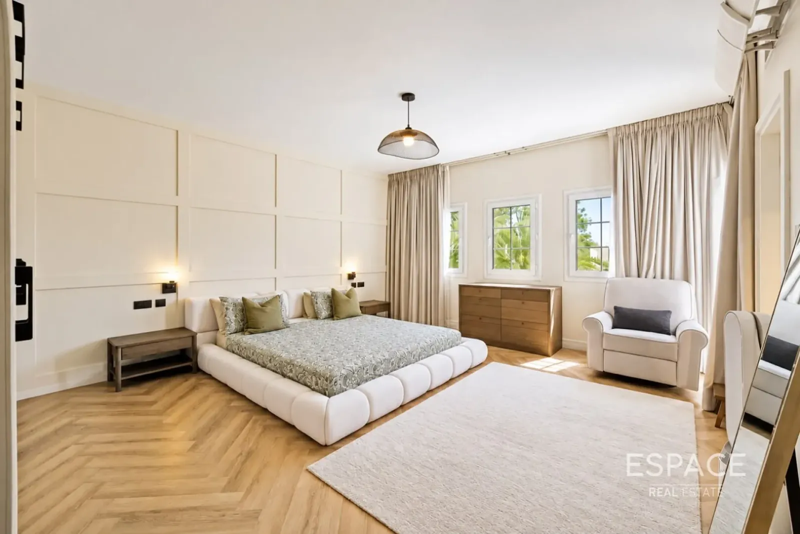 PropertiesGalleryCamera