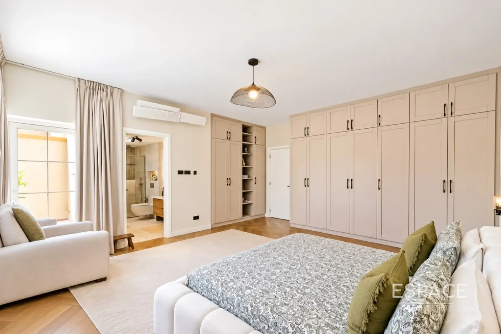 PropertiesGalleryCamera