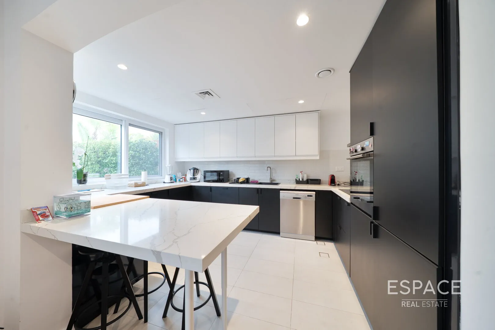 single static gallery