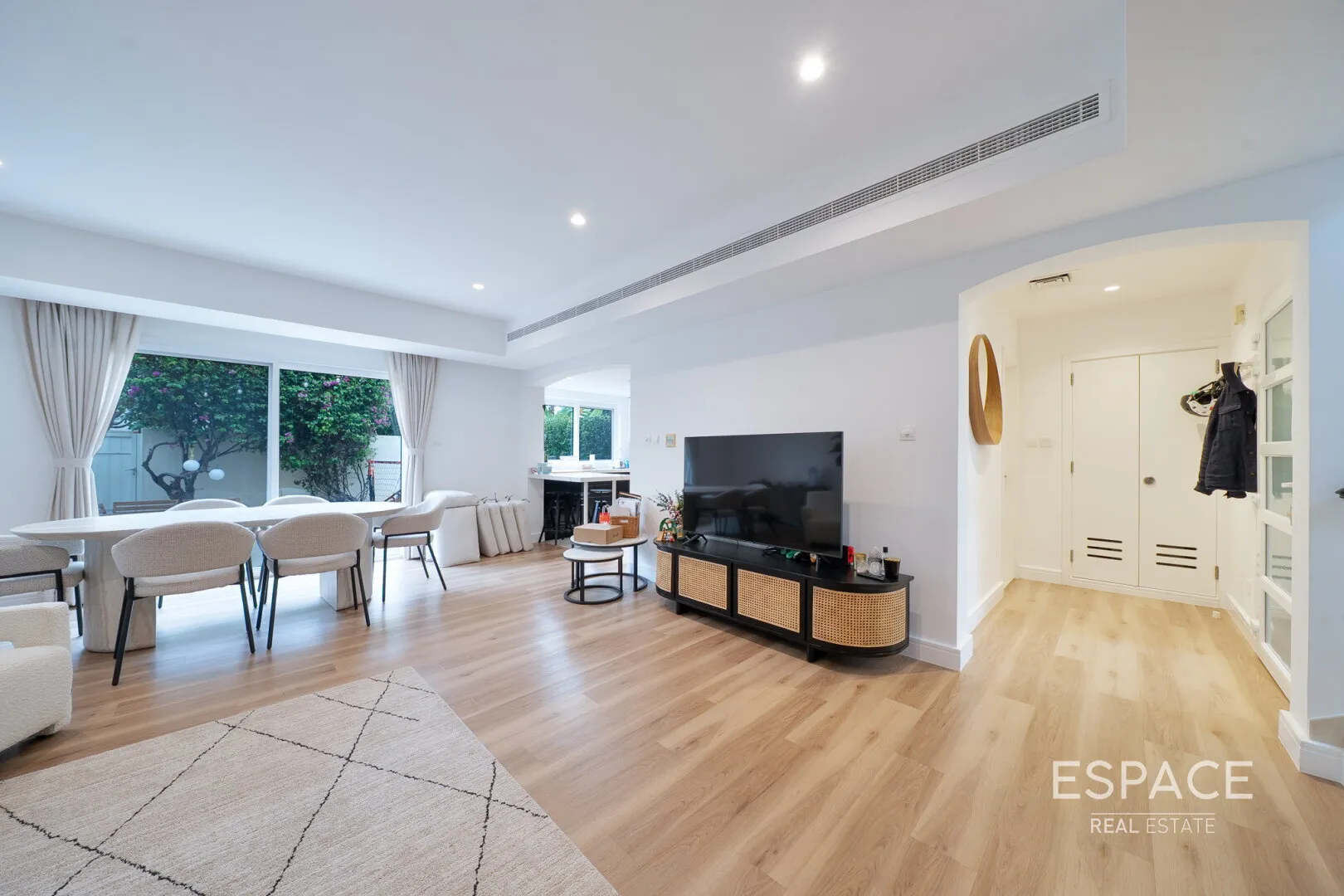 single static gallery