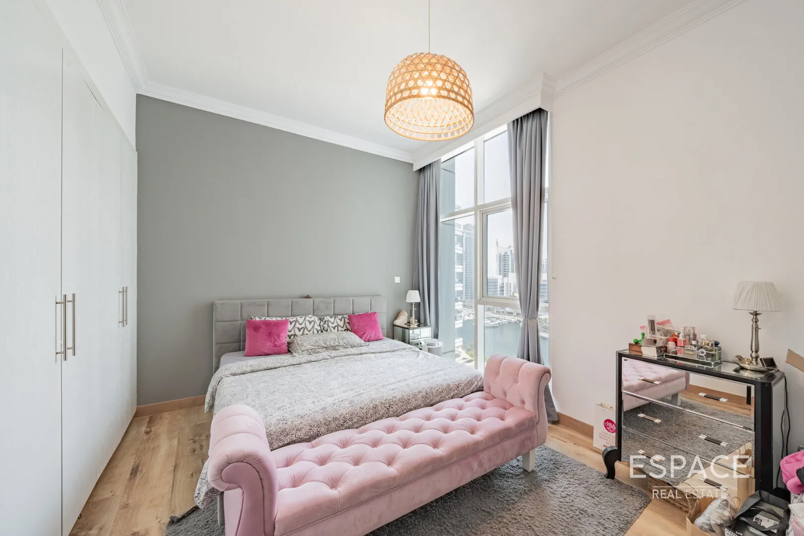 PropertiesGalleryCamera