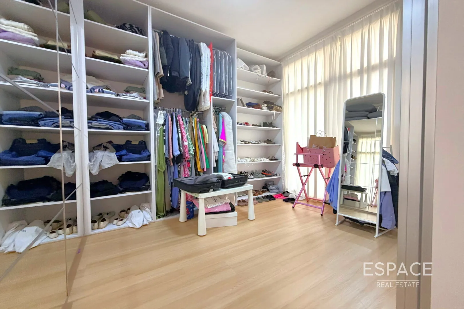 PropertiesGalleryCamera