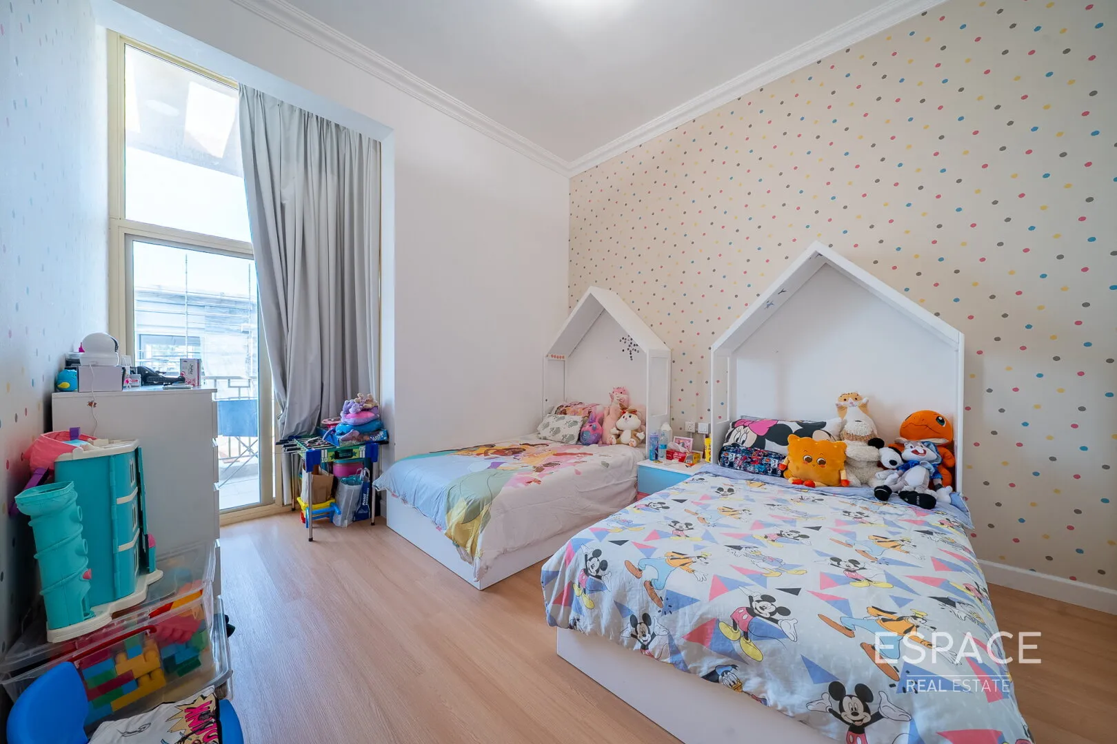 PropertiesGalleryCamera