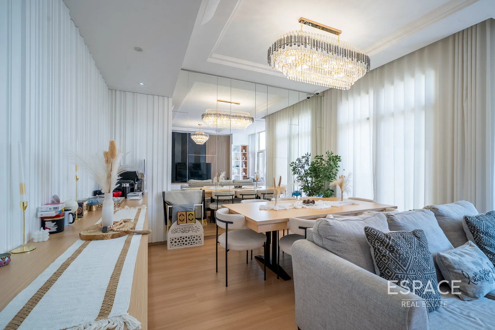 single static gallery