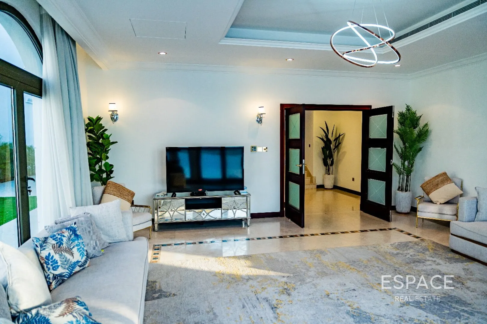 PropertiesGalleryCamera