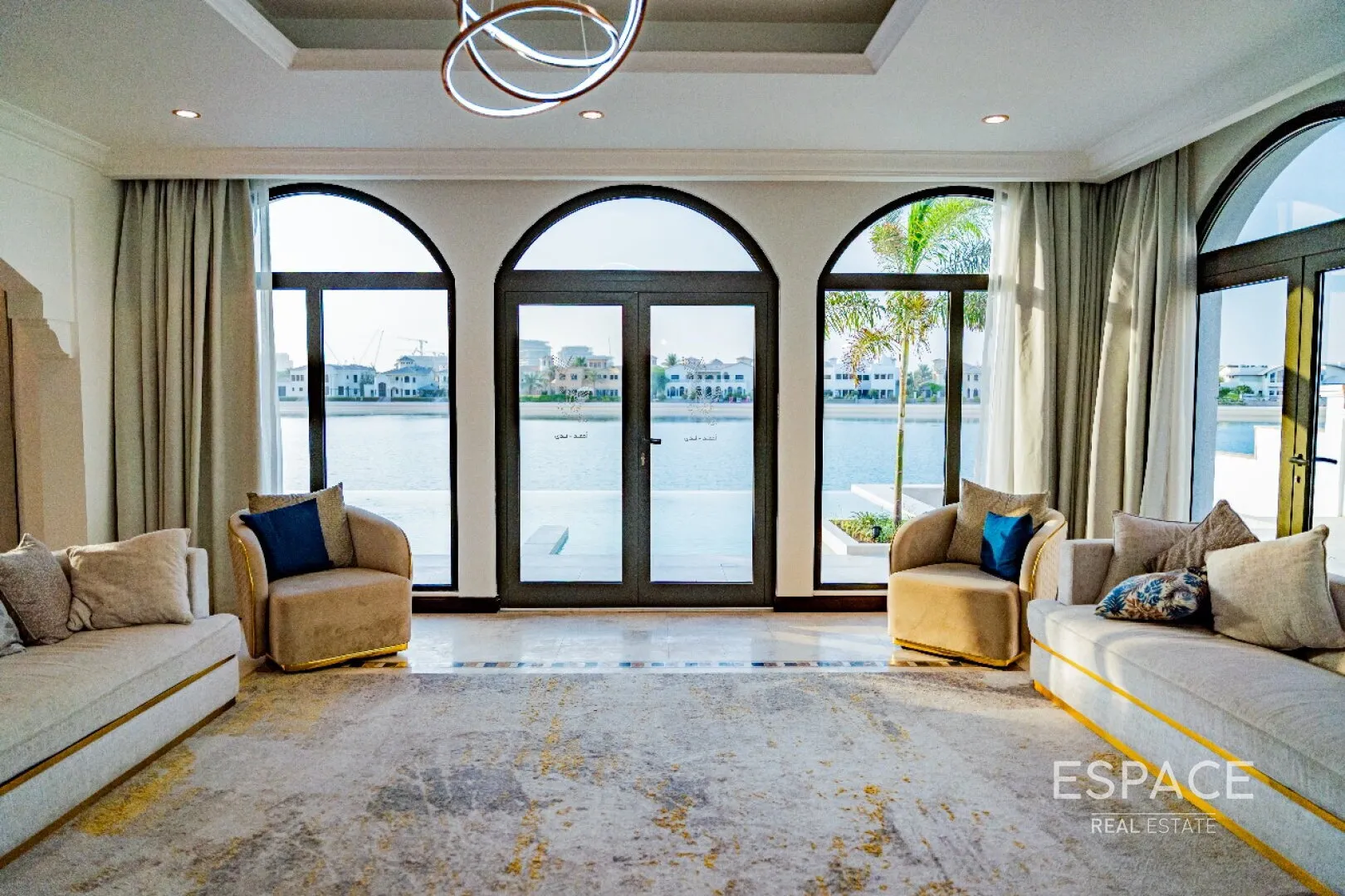 single static gallery