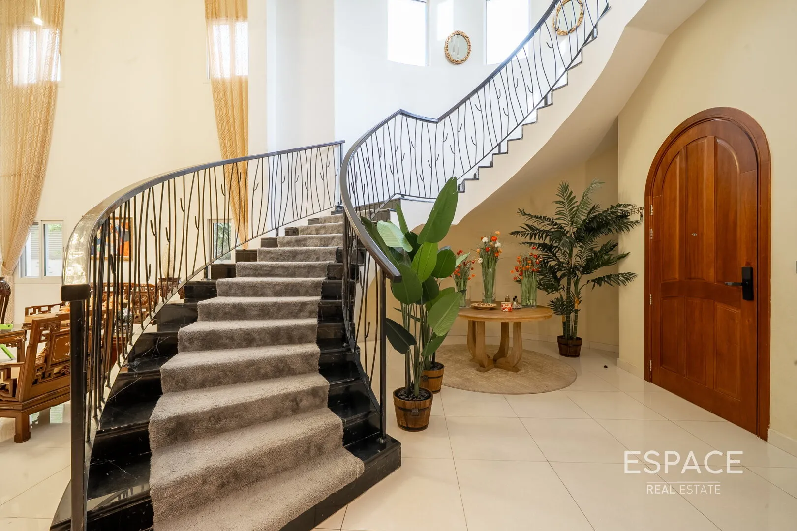 PropertiesGalleryCamera
