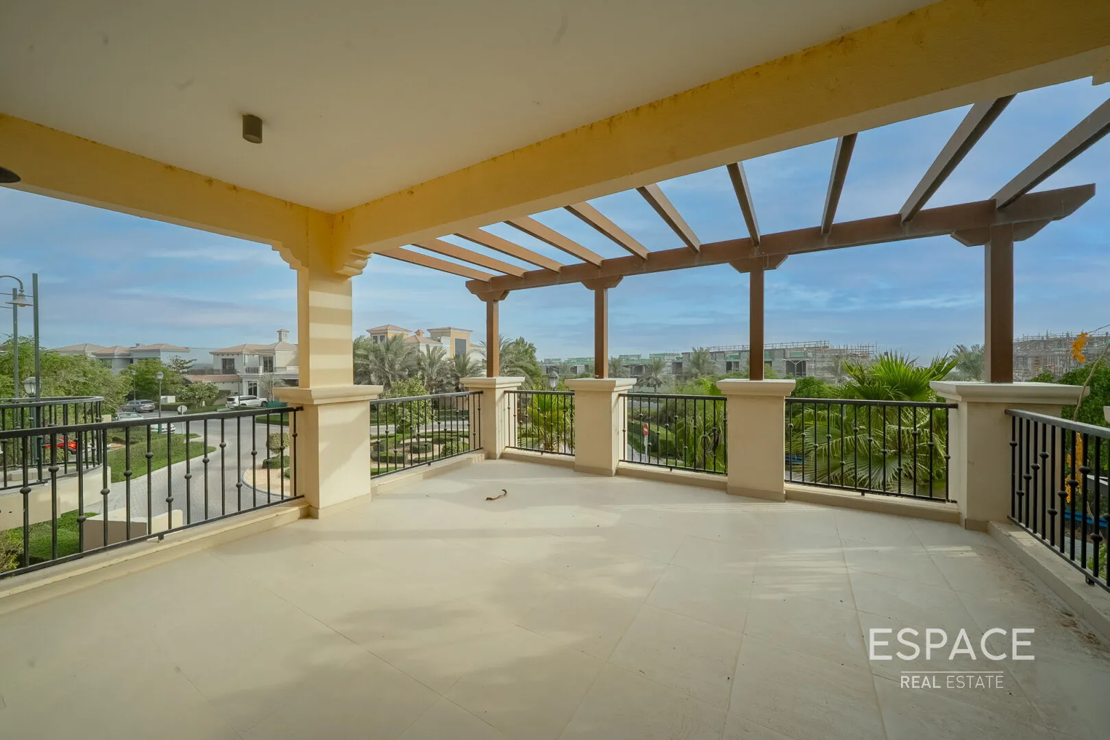 PropertiesGalleryCamera