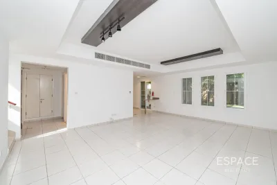 Springs 15, Springs, Dubai - Espace