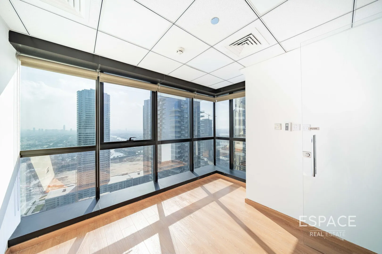 PropertiesGalleryCamera