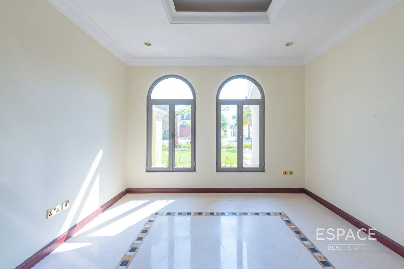 single static gallery