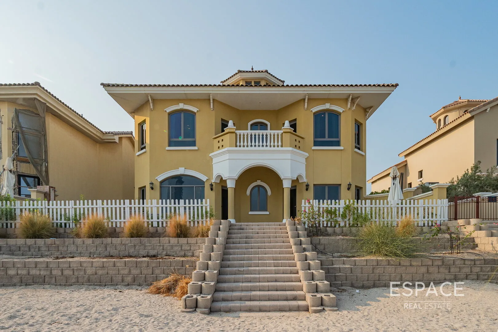 single static gallery