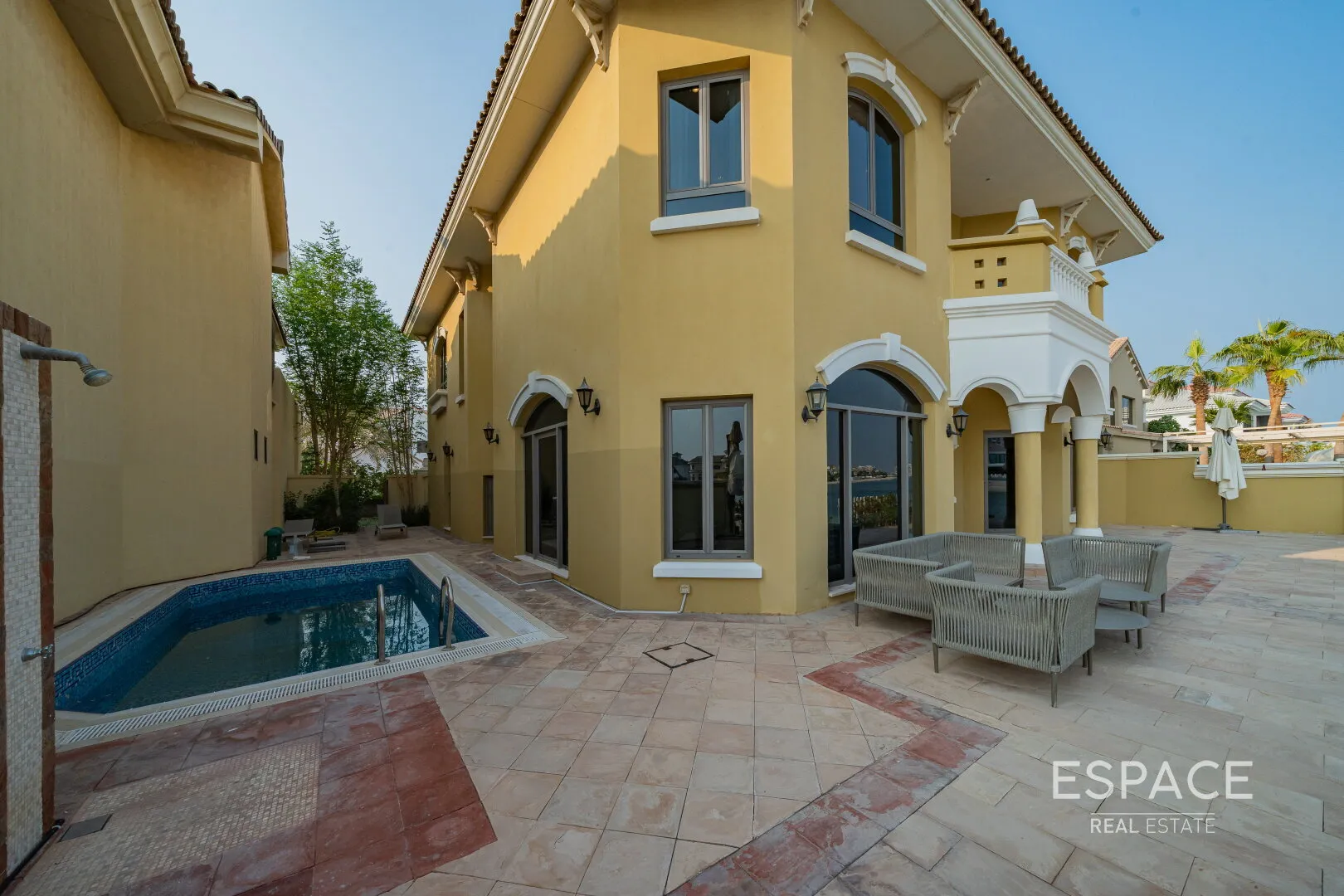 single static gallery